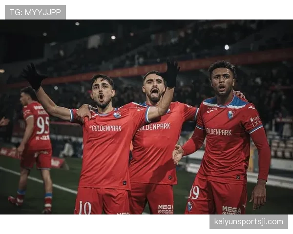 曼联体系僵局加剧，虽表现有所回暖但稳定性面临考验