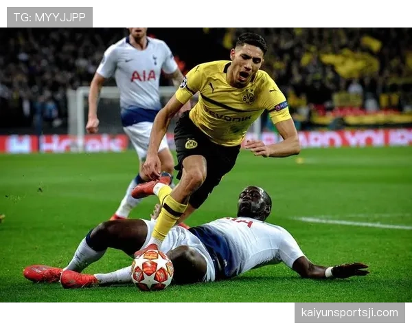 多特蒙德进攻火力表现抢眼，但稳定性问题显露，持续领先后防压力是否面临关键考验